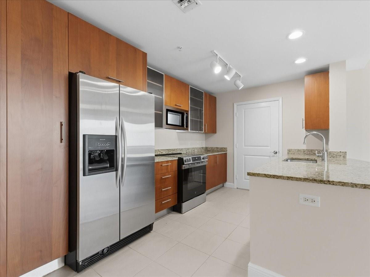 OCEAN MARINE YACHT CLUB - Residential Lease