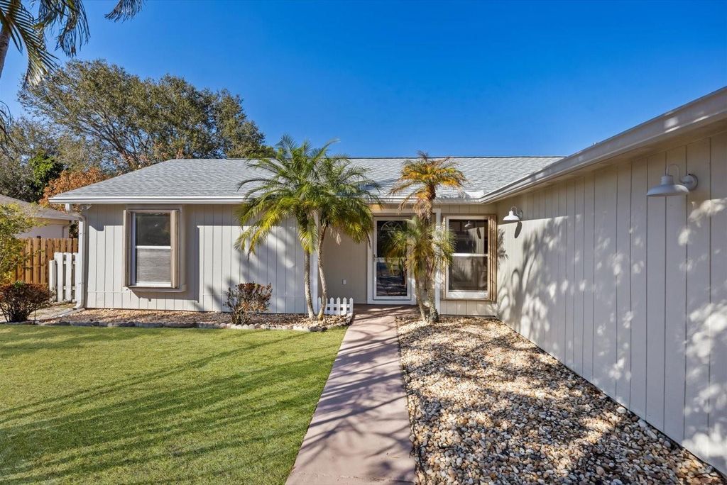 Photo of 1533 SE Minorca Avenue, Port Saint Lucie, FL 34952 (MLS # F10542603)