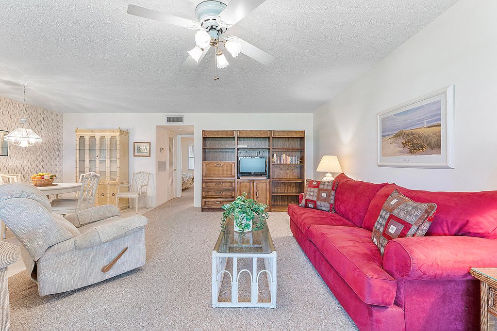 Photo of 350 High Point Boulevard #C, Delray Beach, FL 33445 (MLS # R11029200)