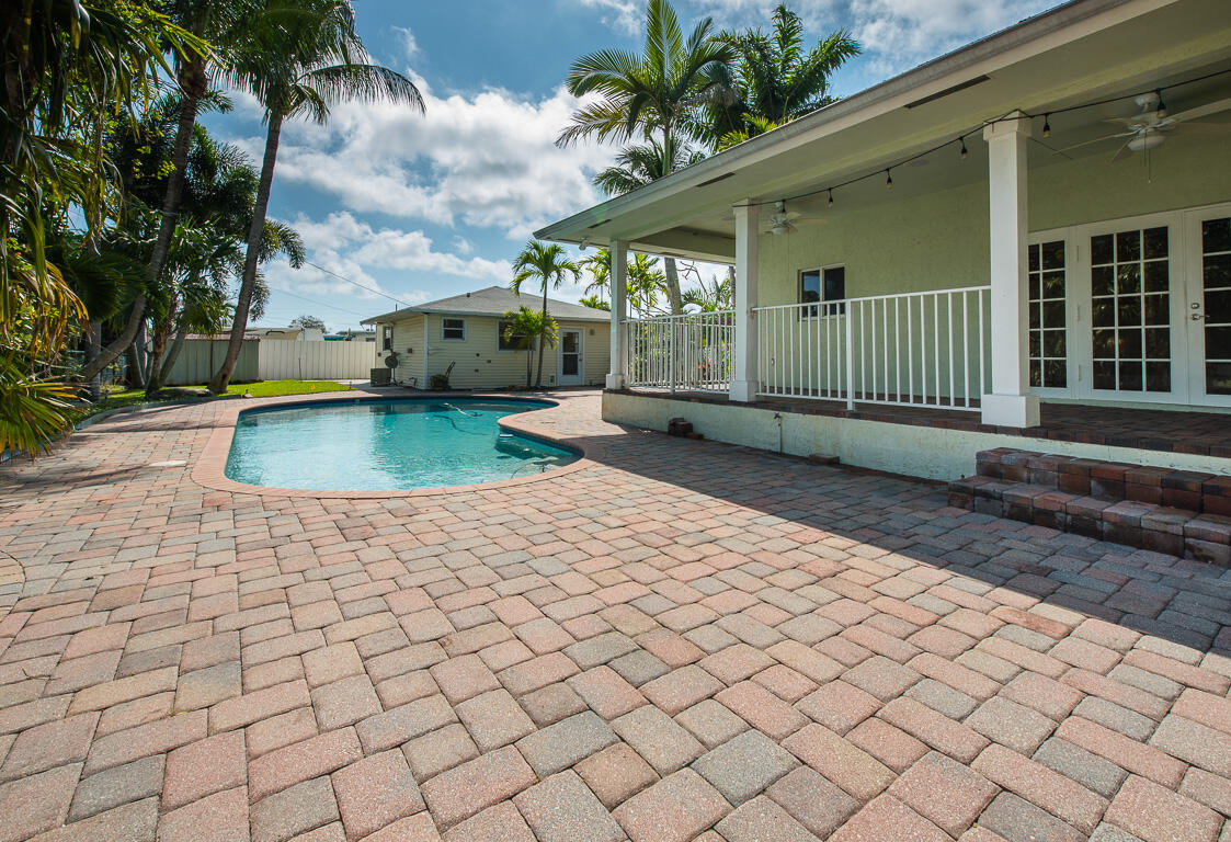 SPANISH VILLAGE - Residential Lease