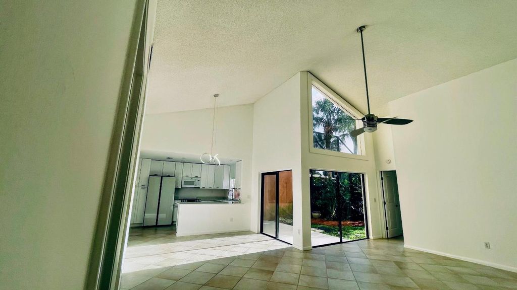 Photo of 20789 Del Luna Drive, Boca Raton, FL 33433 (MLS # R10975212)