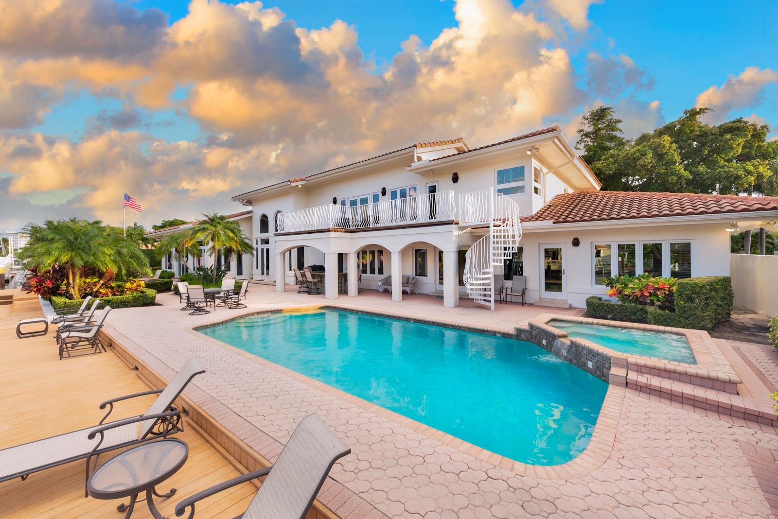 CORAL RIDGE COUNTRY CLUB - Residential