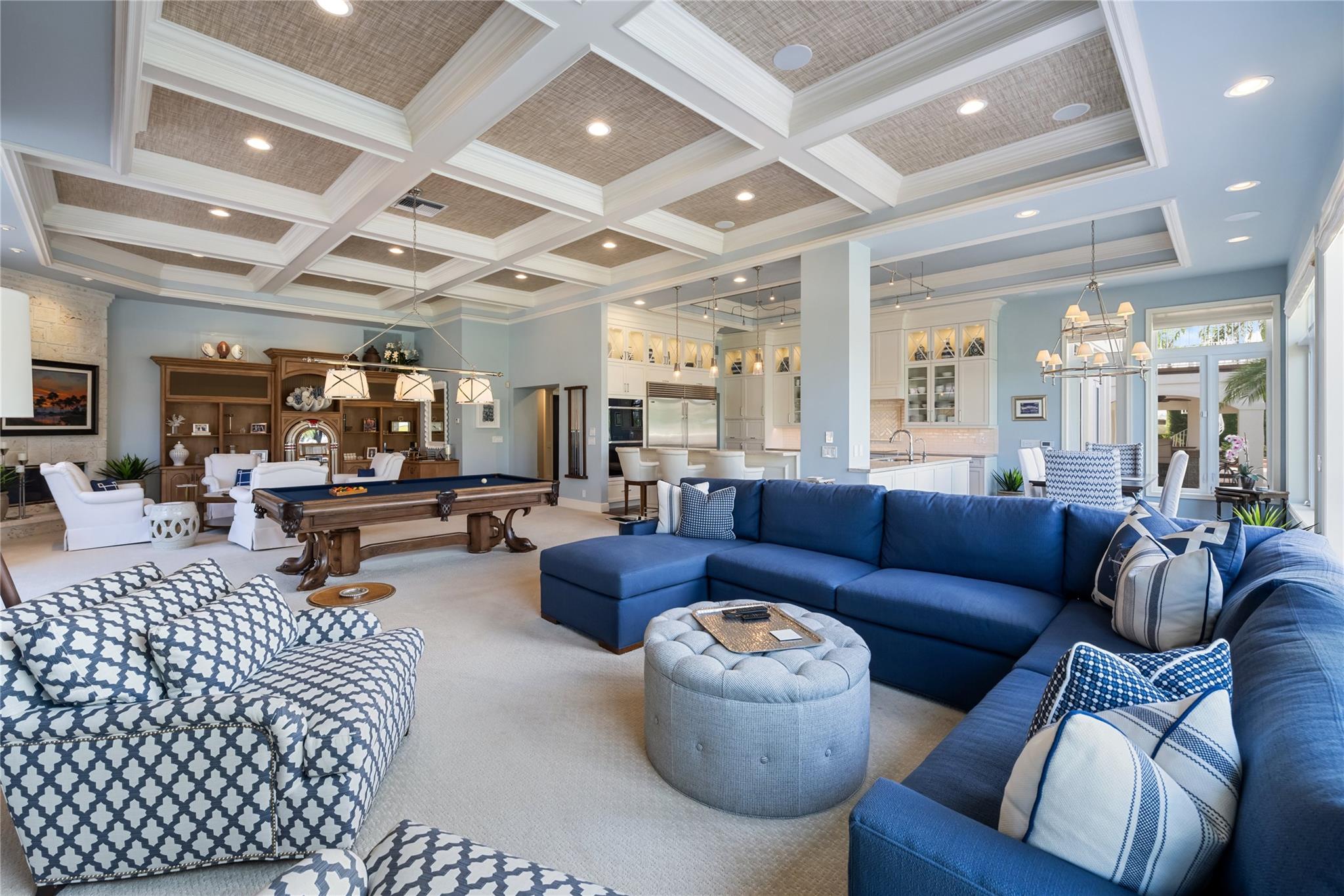 CORAL RIDGE COUNTRY CLUB - Residential