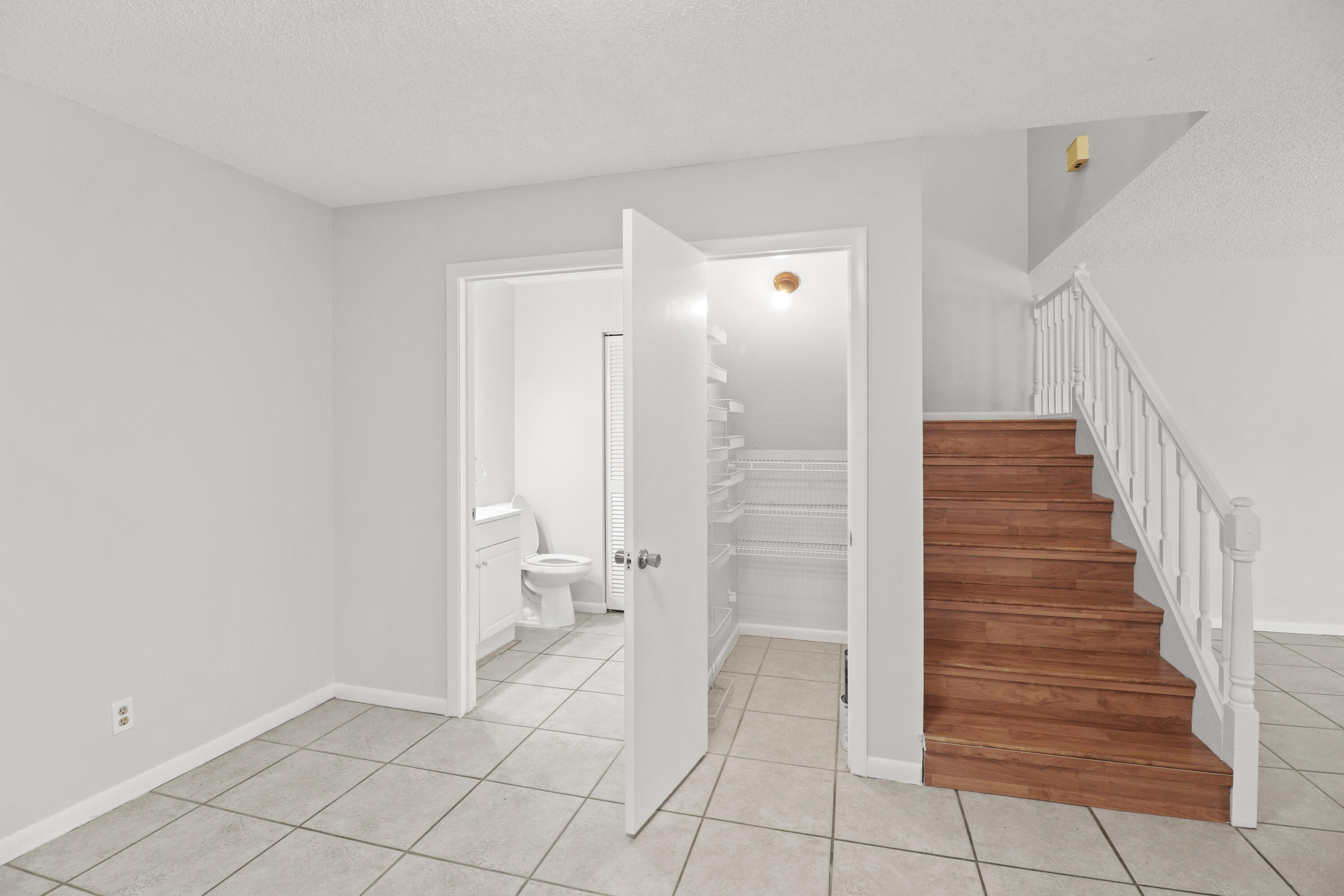 JUPITER LAKES TOWNHOMES CONDO I, II AND III CONDO - Residential