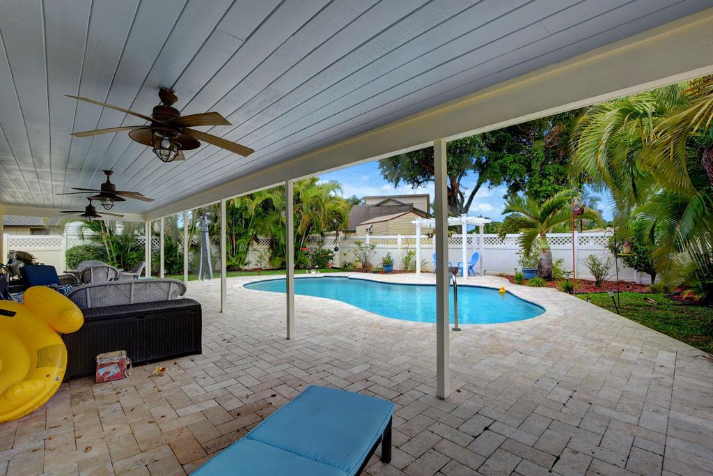 INDIAN TRAIL ESTATES UNIT 1 IS IN LAMANCHA - Residential