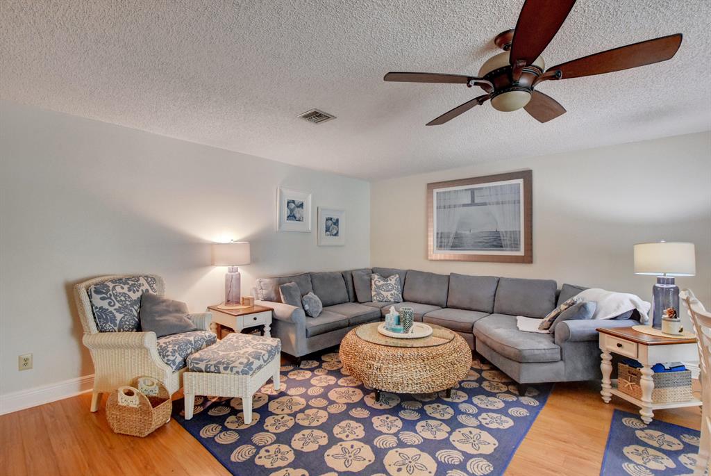 INDIAN TRAIL ESTATES UNIT 1 IS IN LAMANCHA - Residential