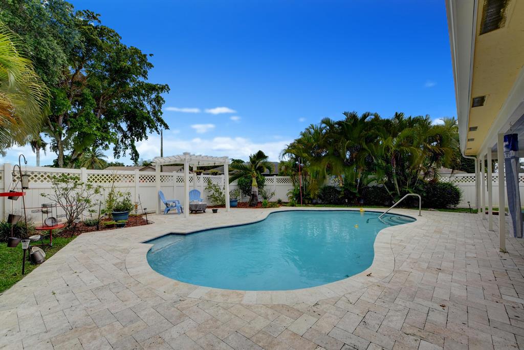 INDIAN TRAIL ESTATES UNIT 1 IS IN LAMANCHA - Residential