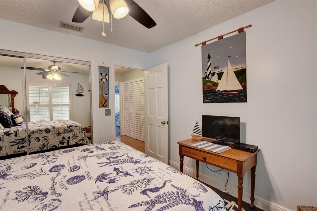 INDIAN TRAIL ESTATES UNIT 1 IS IN LAMANCHA - Residential