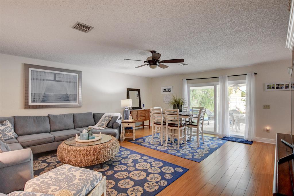 INDIAN TRAIL ESTATES UNIT 1 IS IN LAMANCHA - Residential