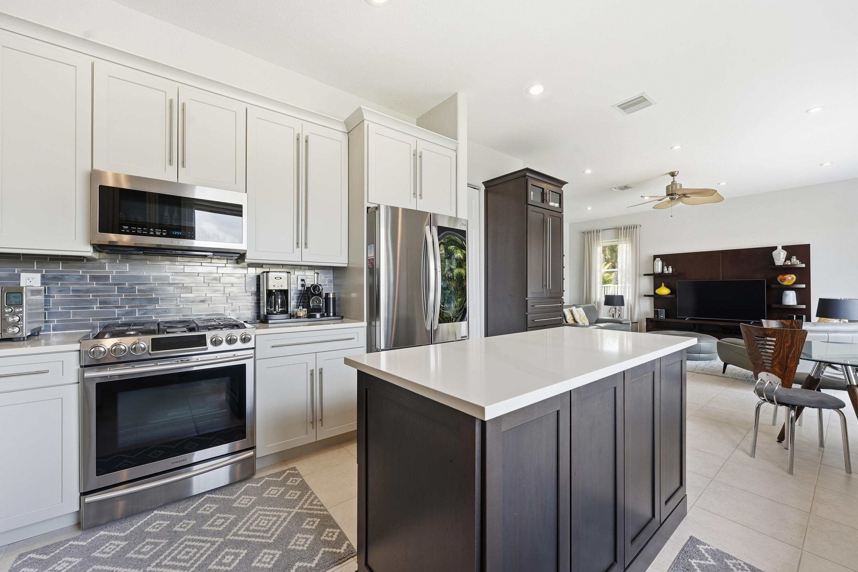 BLACK DIAMOND PH 1 - Residential