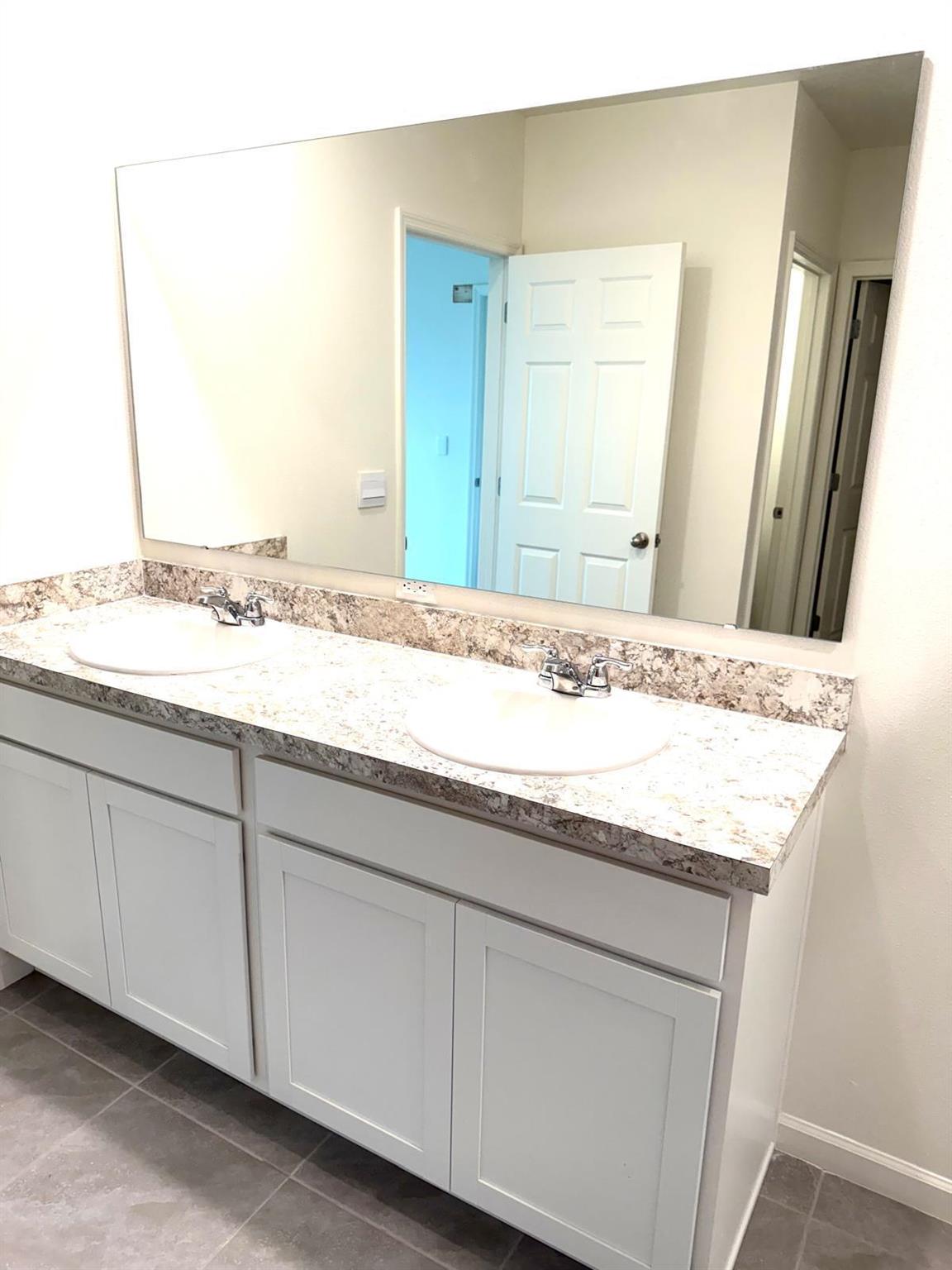 MORNINGSIDE PALM BREEZES CLUB 2B - Residential Lease