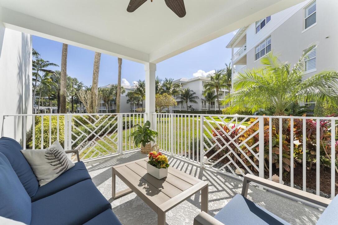 315 Bay Colony Drive N
