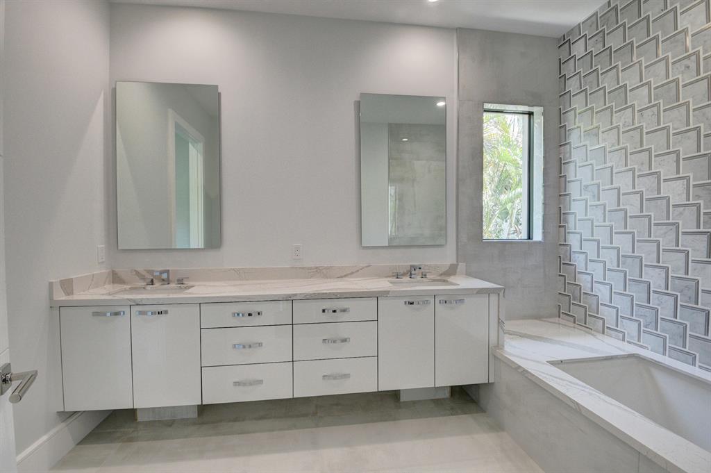 ST ANDREWS COUNTRY CLUB - Residential