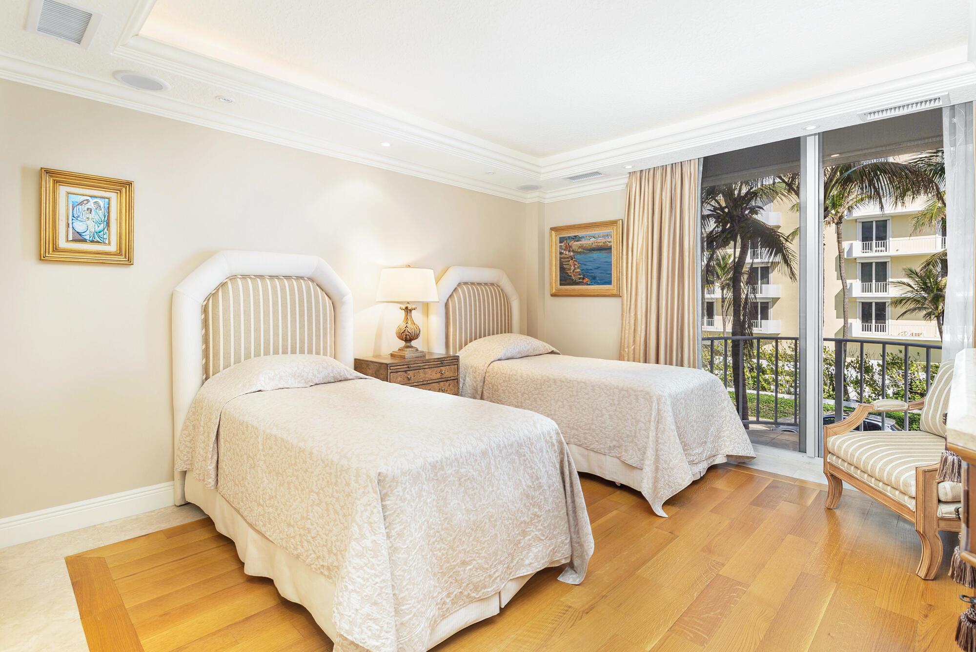 Winthrop House - Residential