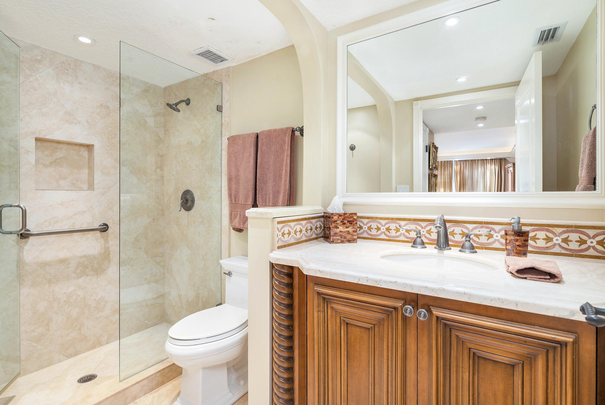 Winthrop House - Residential