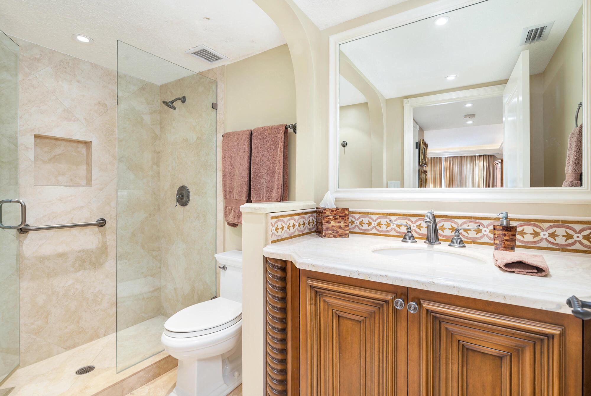 Winthrop House - Residential