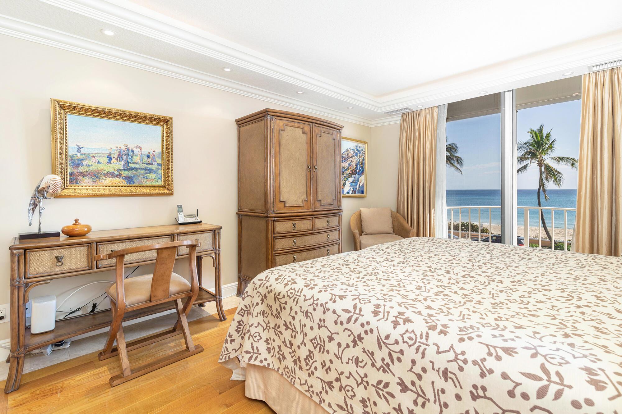 Winthrop House - Residential