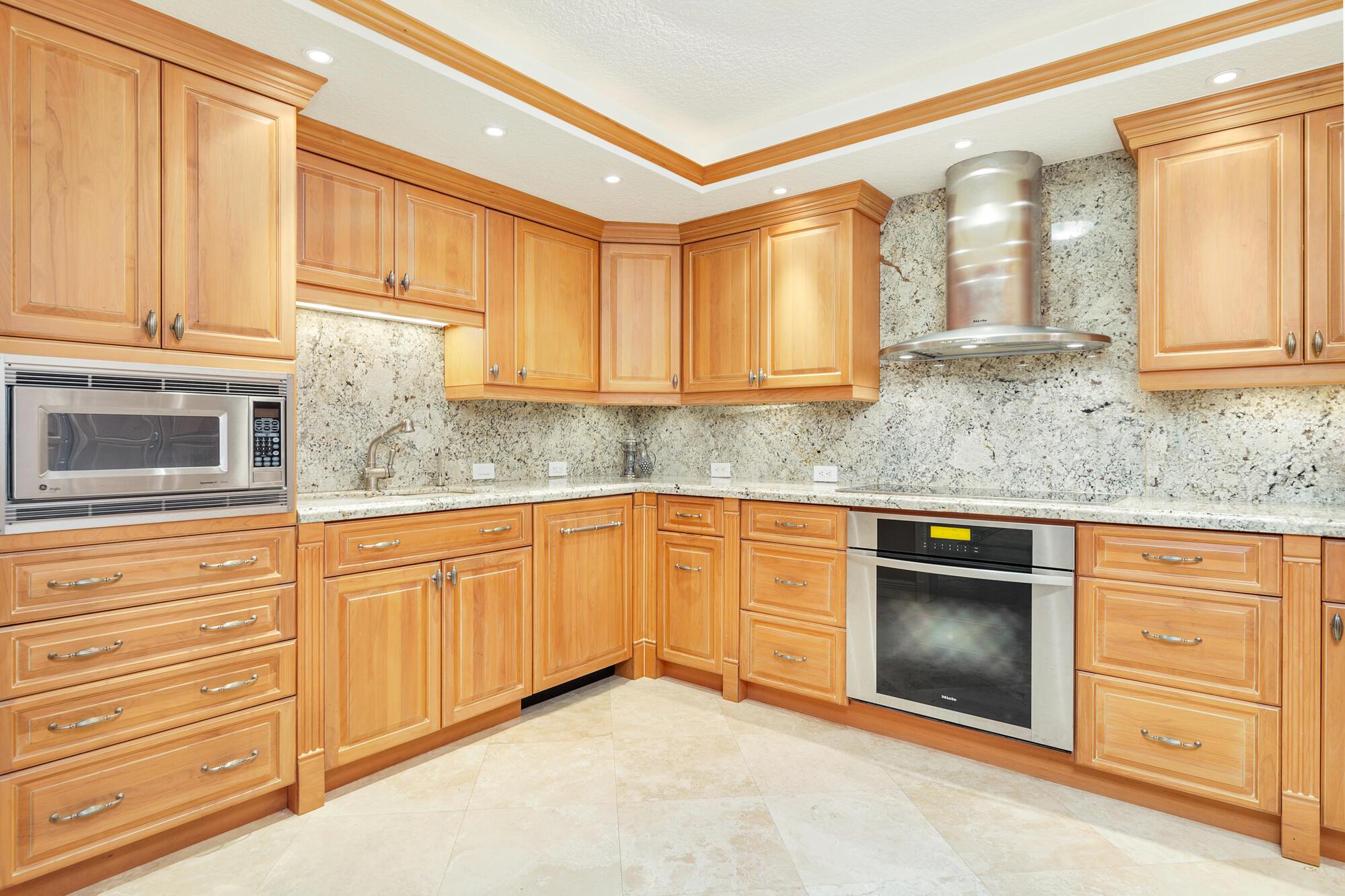 Winthrop House - Residential