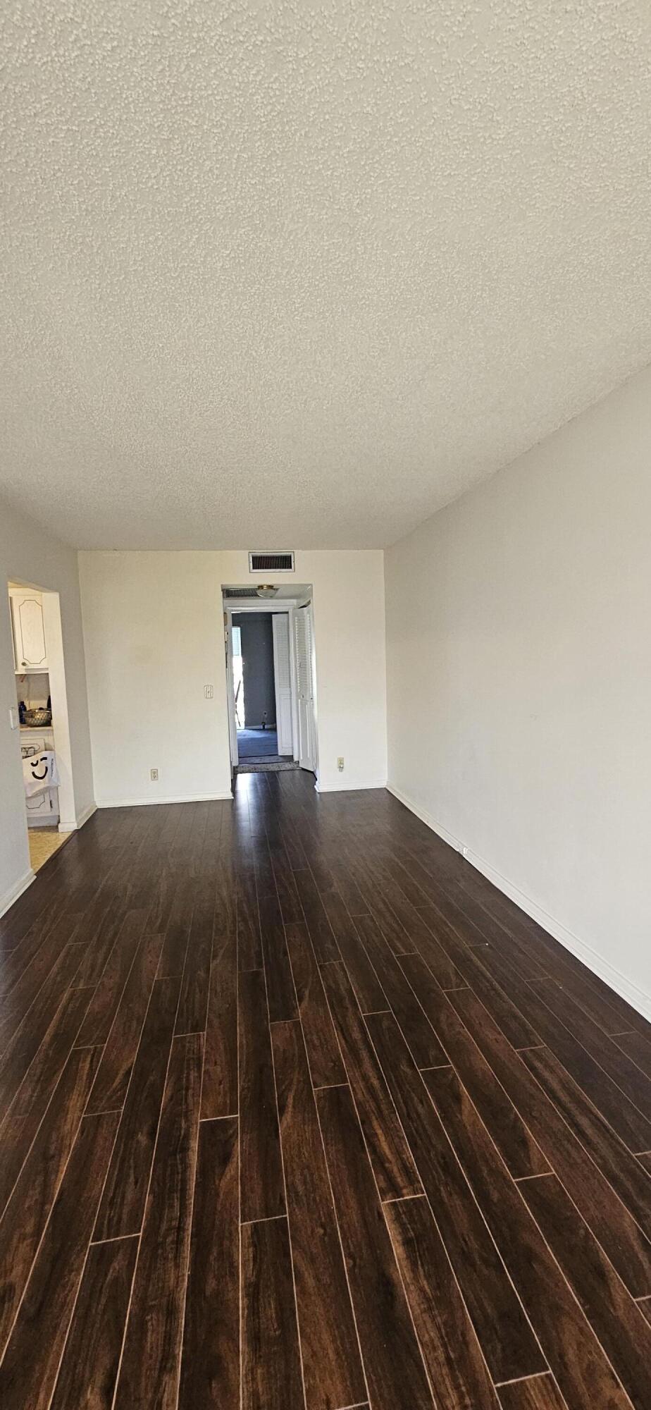 198 E Preston Way 198