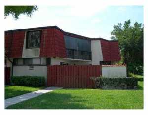 Updated unit on the water. Large patio, updated kitchen, nice and spacious layout. Ready to for you April 1, 2016. Pets are allowed - non-aggressive breeds and size restricted to medium size. Full size washer and dryer included as well. Won't last so act fast.