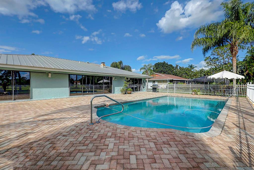 HOLIDAY COUNTRY CLUB ESTA - Residential