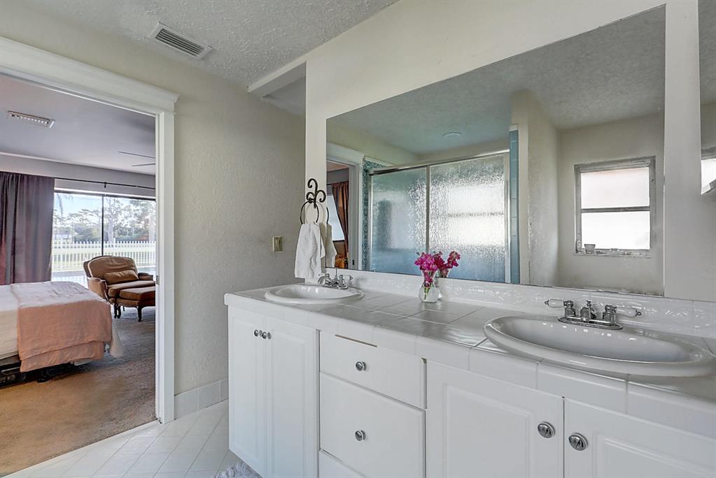 HOLIDAY COUNTRY CLUB ESTA - Residential