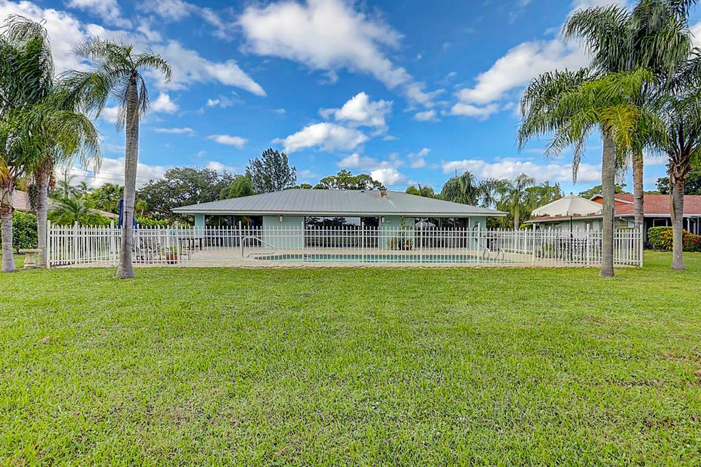 HOLIDAY COUNTRY CLUB ESTA - Residential