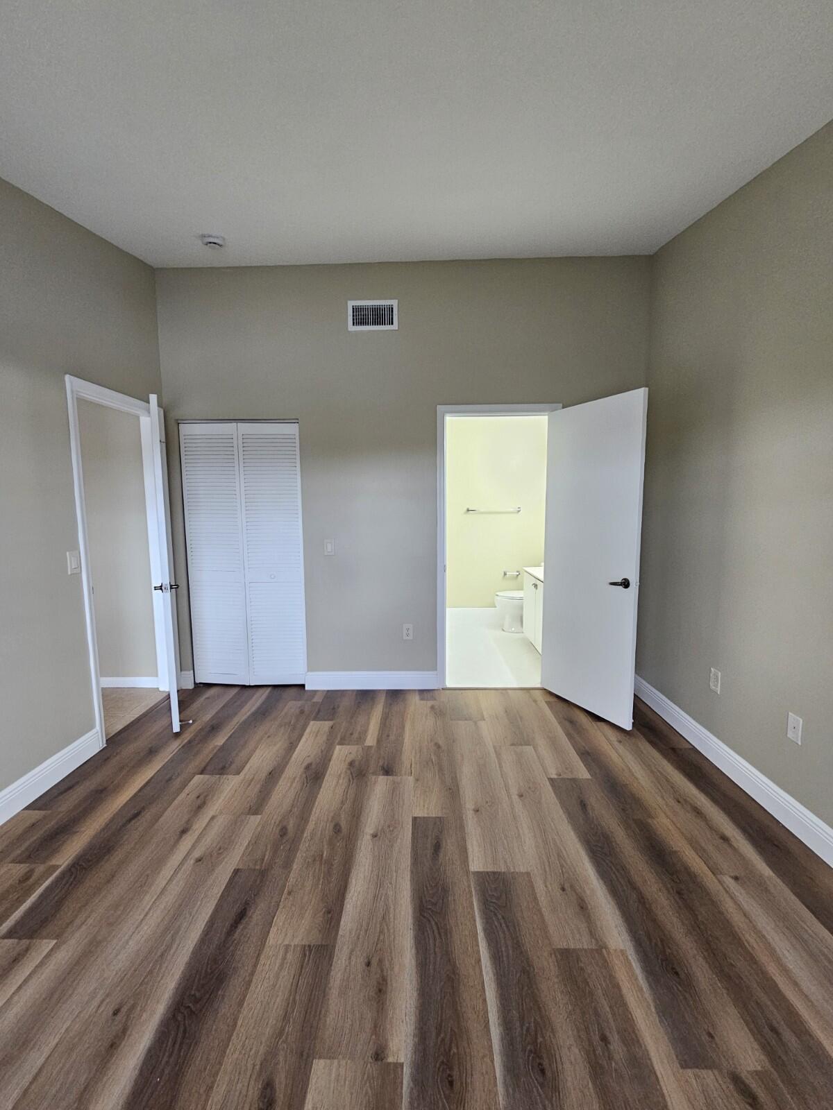 COVE AT BRIAR BAY CONDO - Residential
