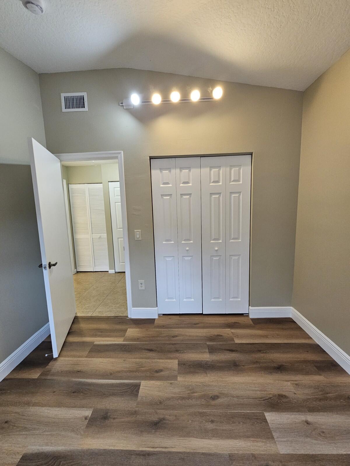 COVE AT BRIAR BAY CONDO - Residential