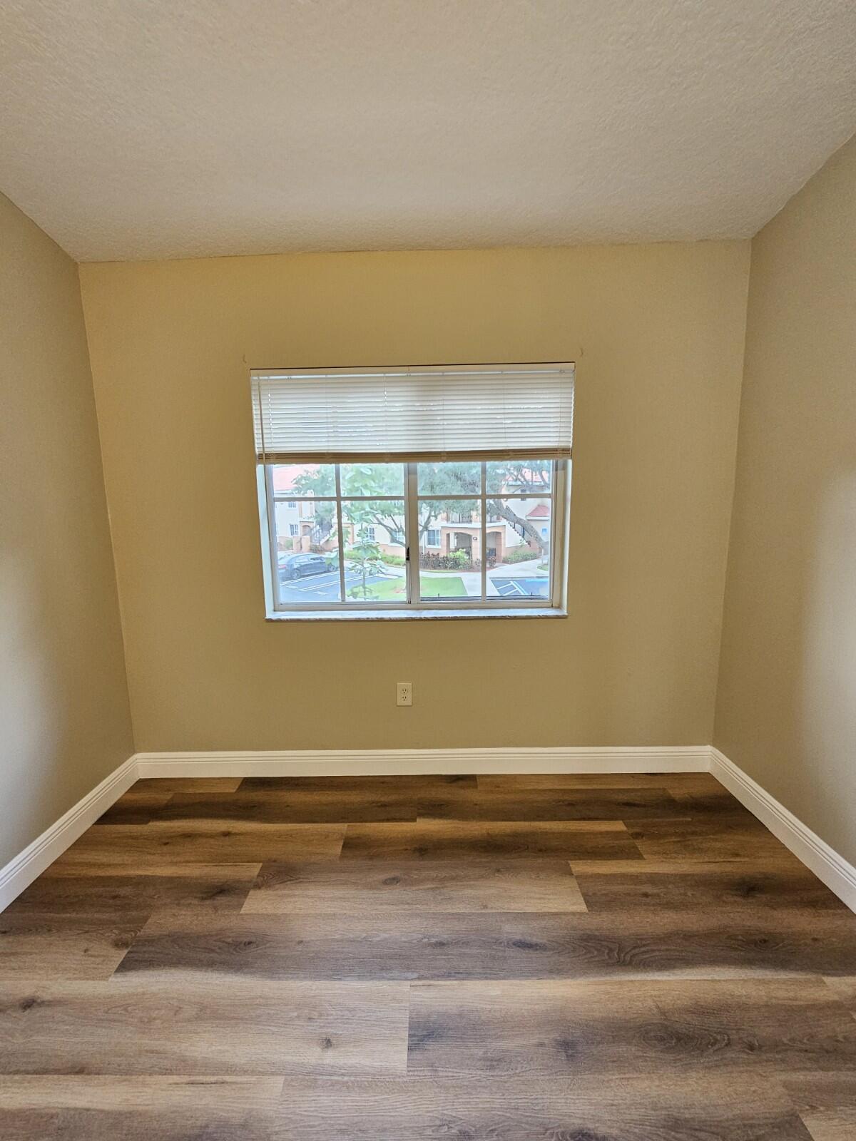 COVE AT BRIAR BAY CONDO - Residential