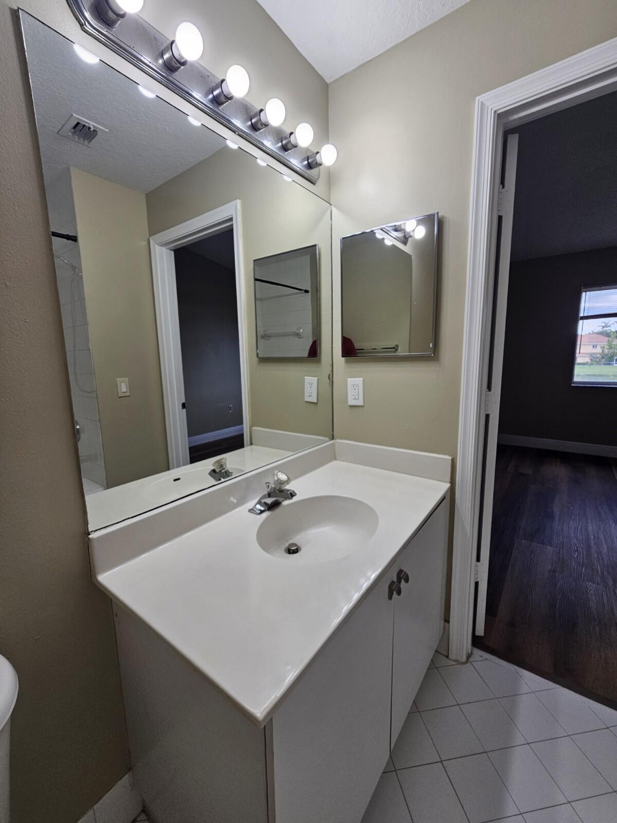 COVE AT BRIAR BAY CONDO - Residential