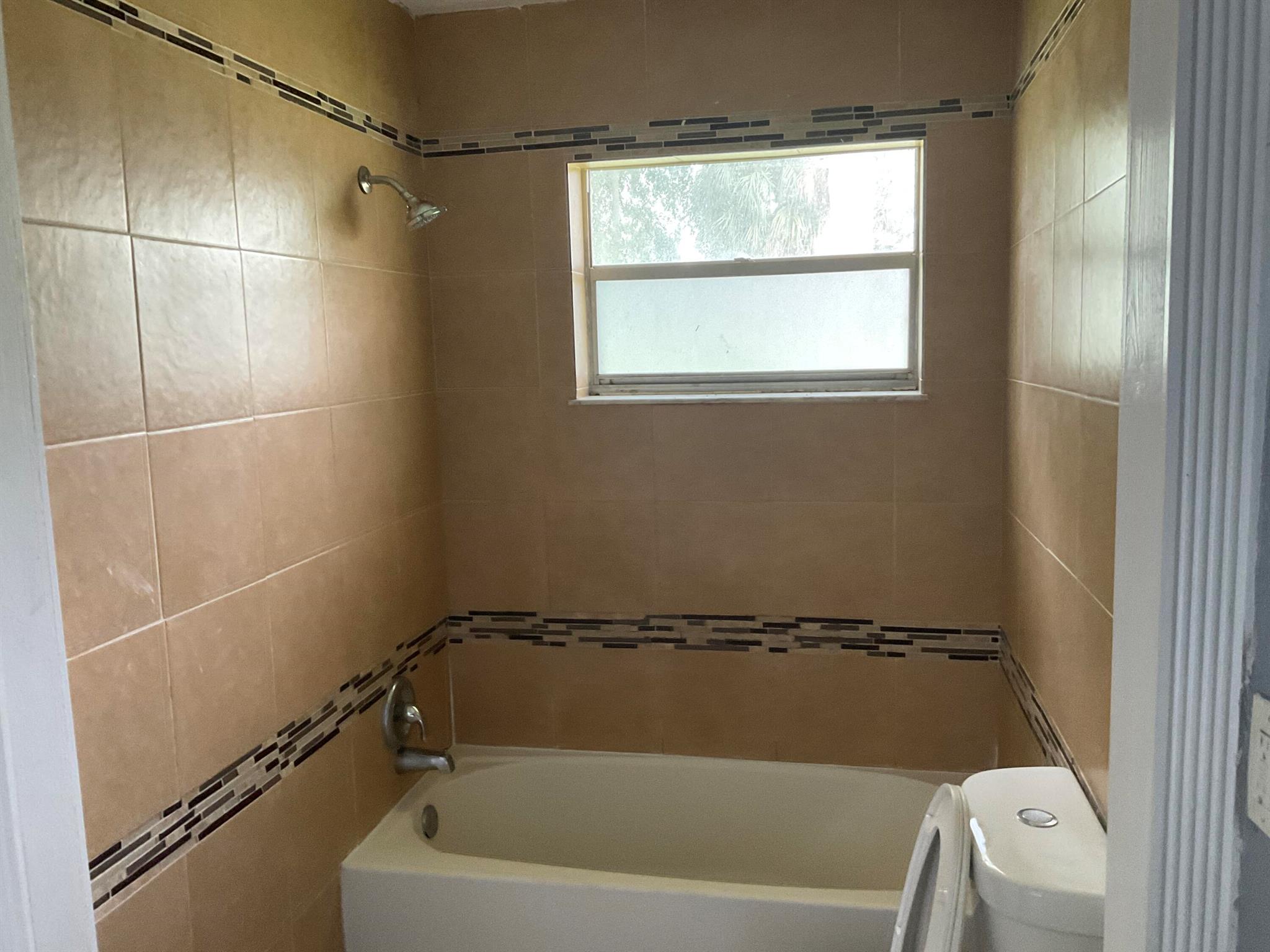 CLOISTER POINTE CONDO - Residential Lease