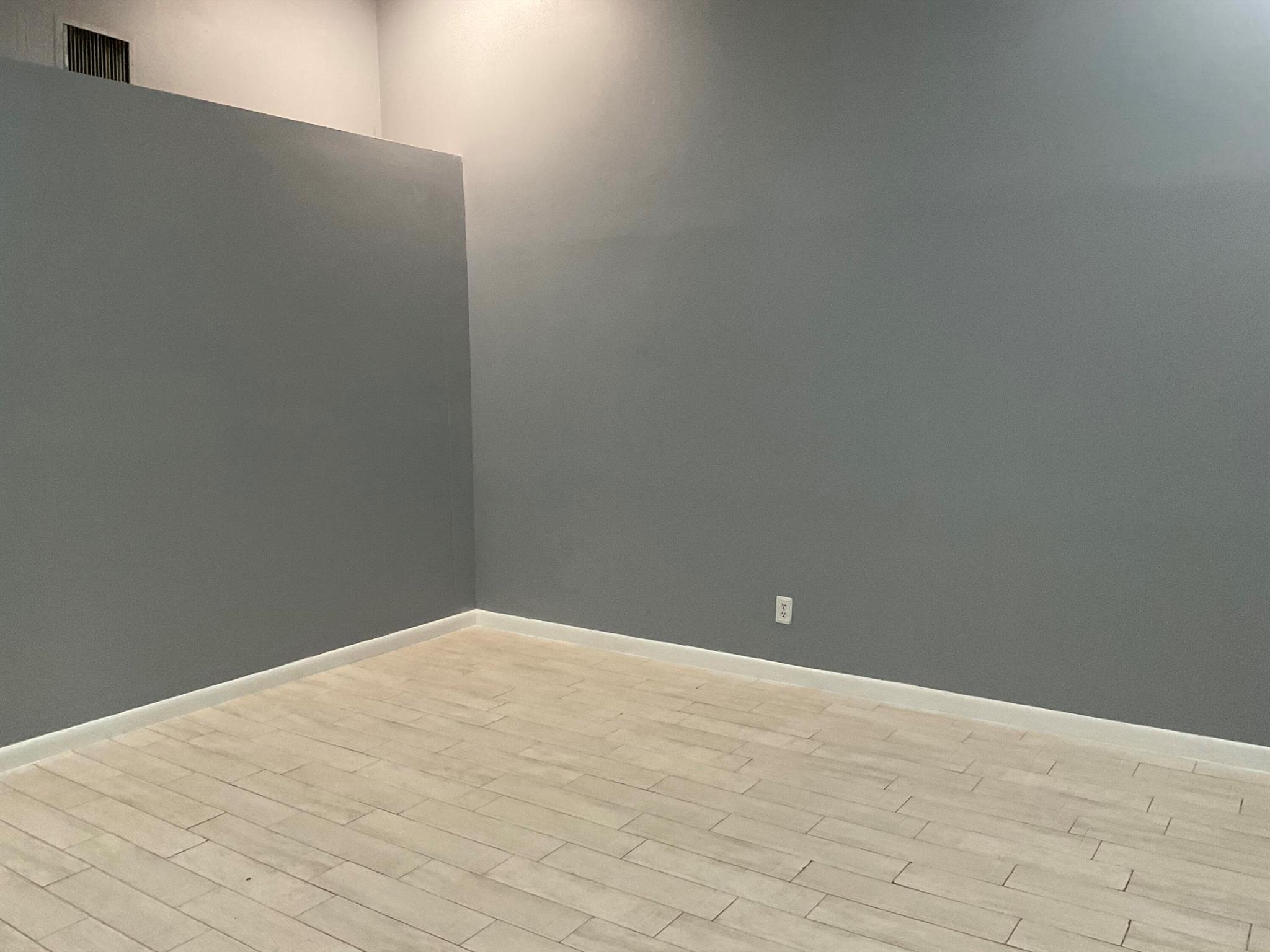 CLOISTER POINTE CONDO - Residential Lease
