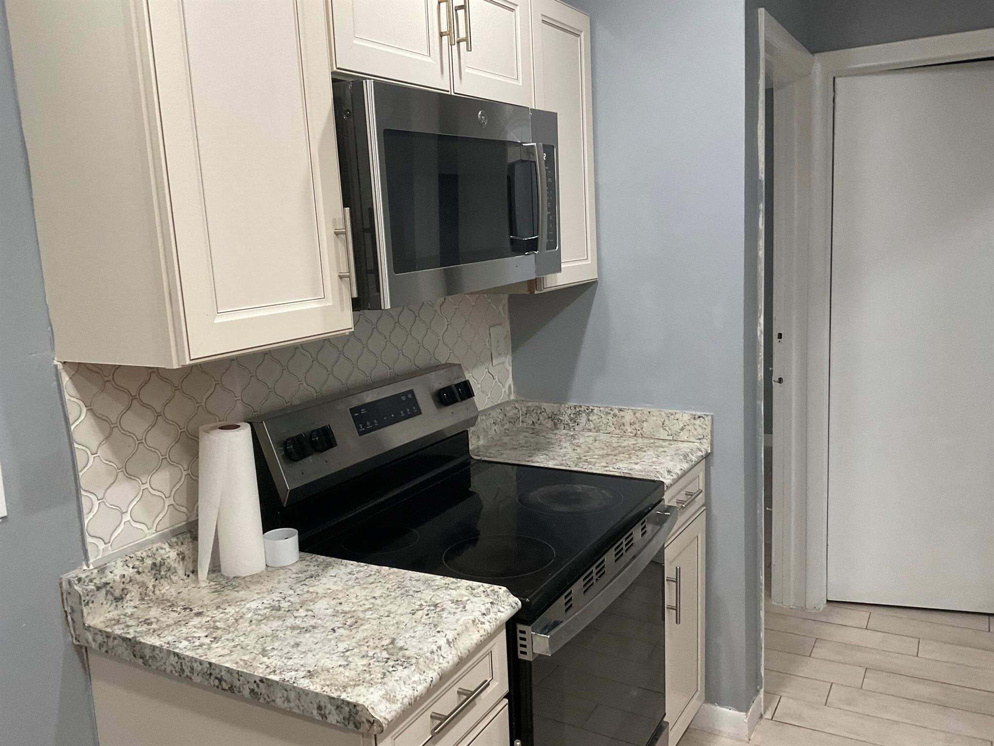 CLOISTER POINTE CONDO - Residential Lease