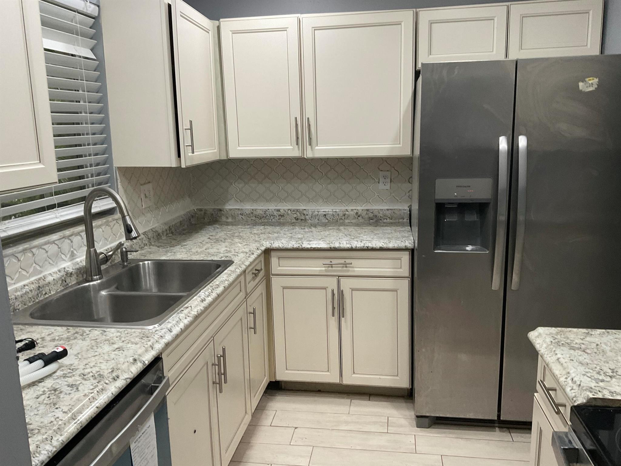 CLOISTER POINTE CONDO - Residential Lease