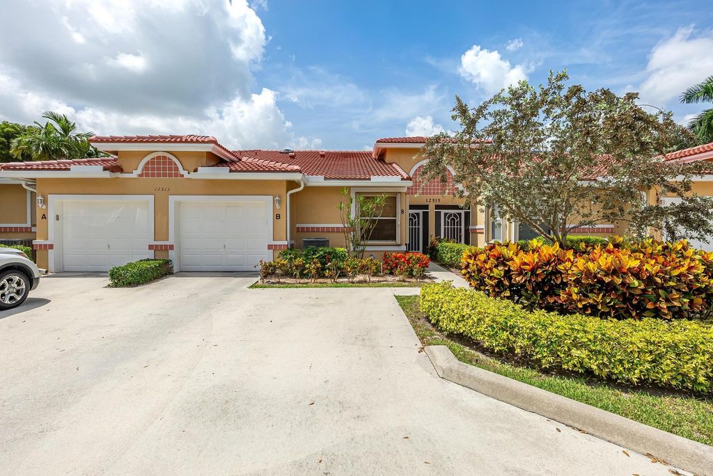 Photo of 12515 Crystal Pointe Dr #B, Boynton Beach, FL 33437 (MLS # F10390008)