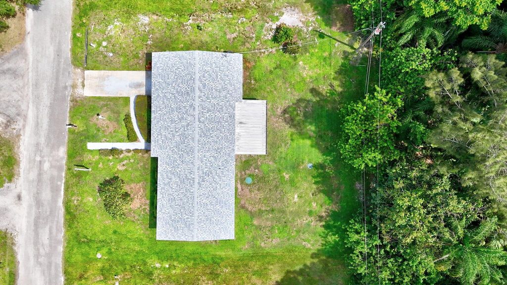 Photo of 907 Buckeye Drive, Fort Pierce, FL 34982 (MLS # R11126458)