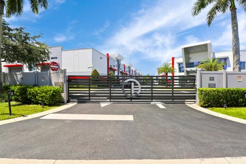 7210 Haverhill Business Parkway 31 & 32 Riviera Beach FL 33407