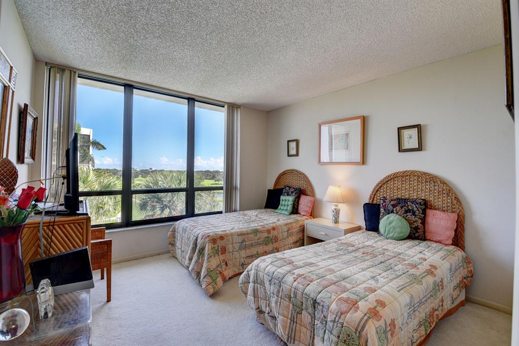 WILLOW WOOD - Residential