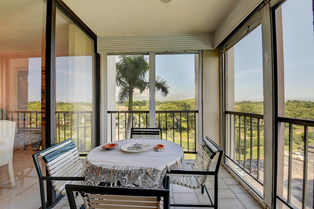 WILLOW WOOD - Residential