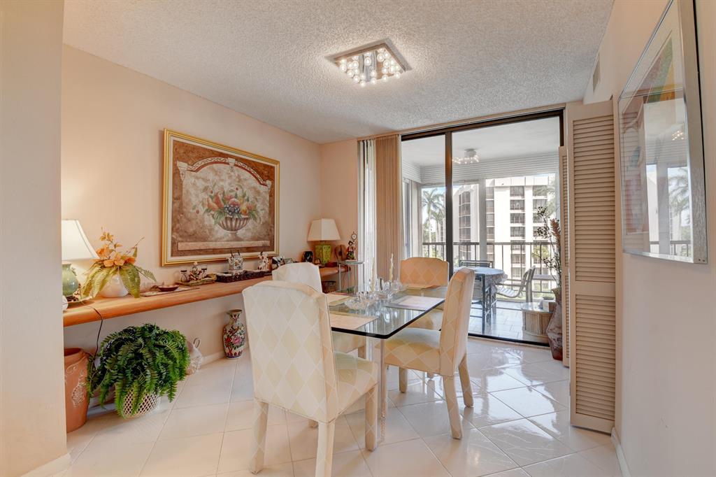 WILLOW WOOD - Residential