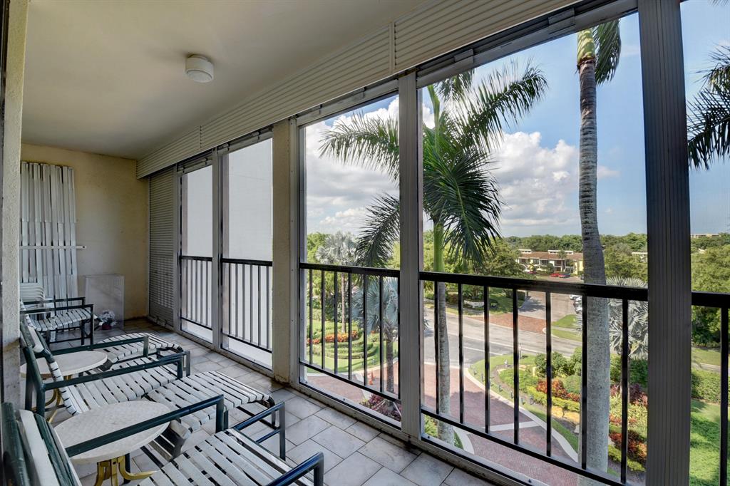 WILLOW WOOD - Residential