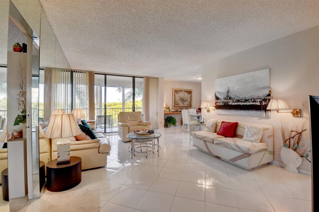 WILLOW WOOD - Residential