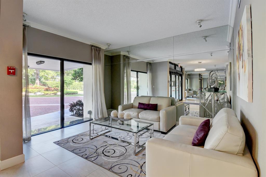 WILLOW WOOD - Residential