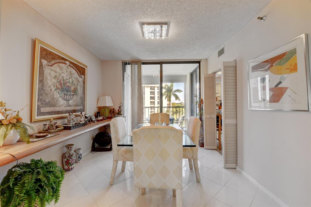 WILLOW WOOD - Residential