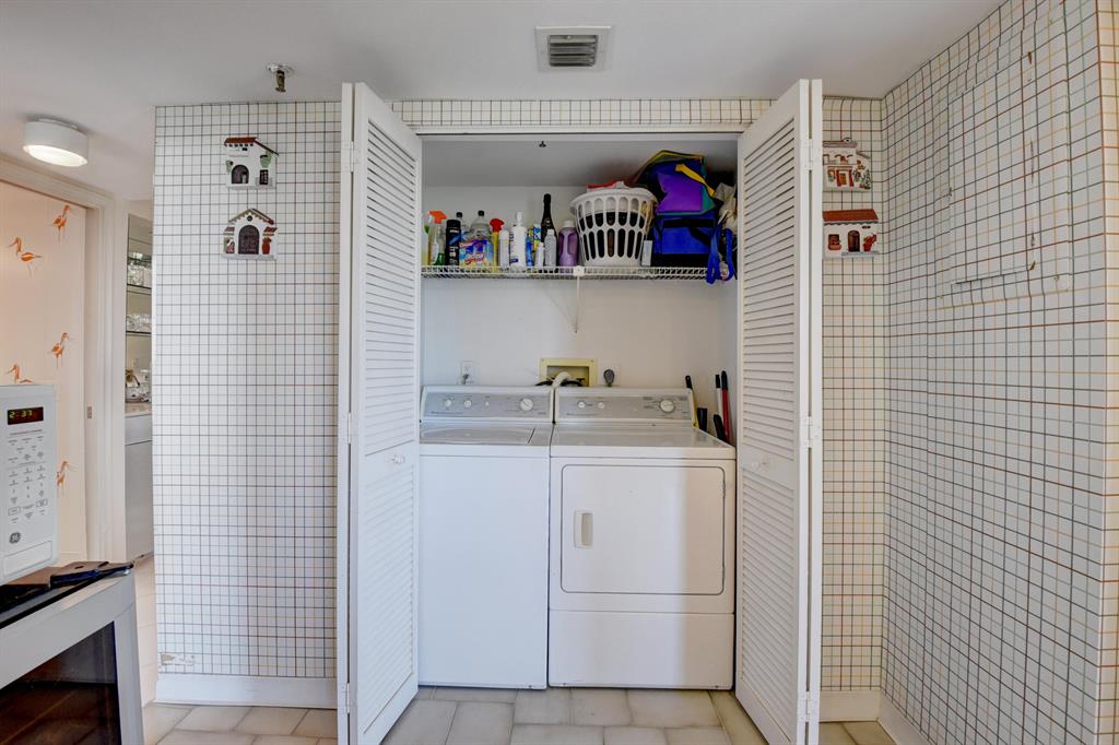 WILLOW WOOD - Residential