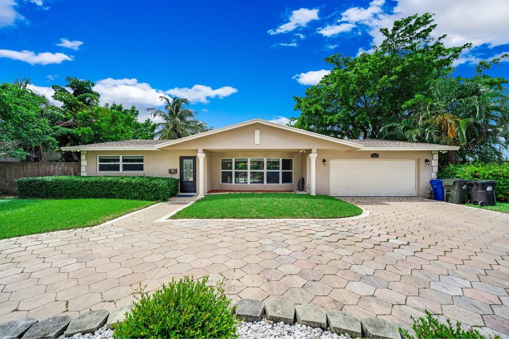 Photo of 4021 Bayview Drive, Fort Lauderdale, FL 33308 (MLS # F10472207)