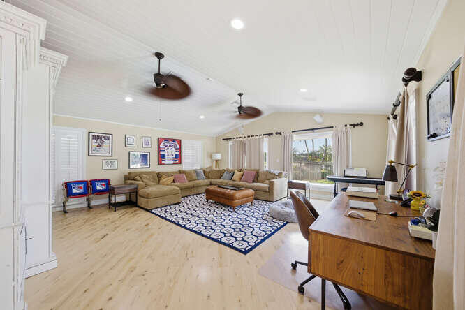 CYPRESS HEAD - Residential