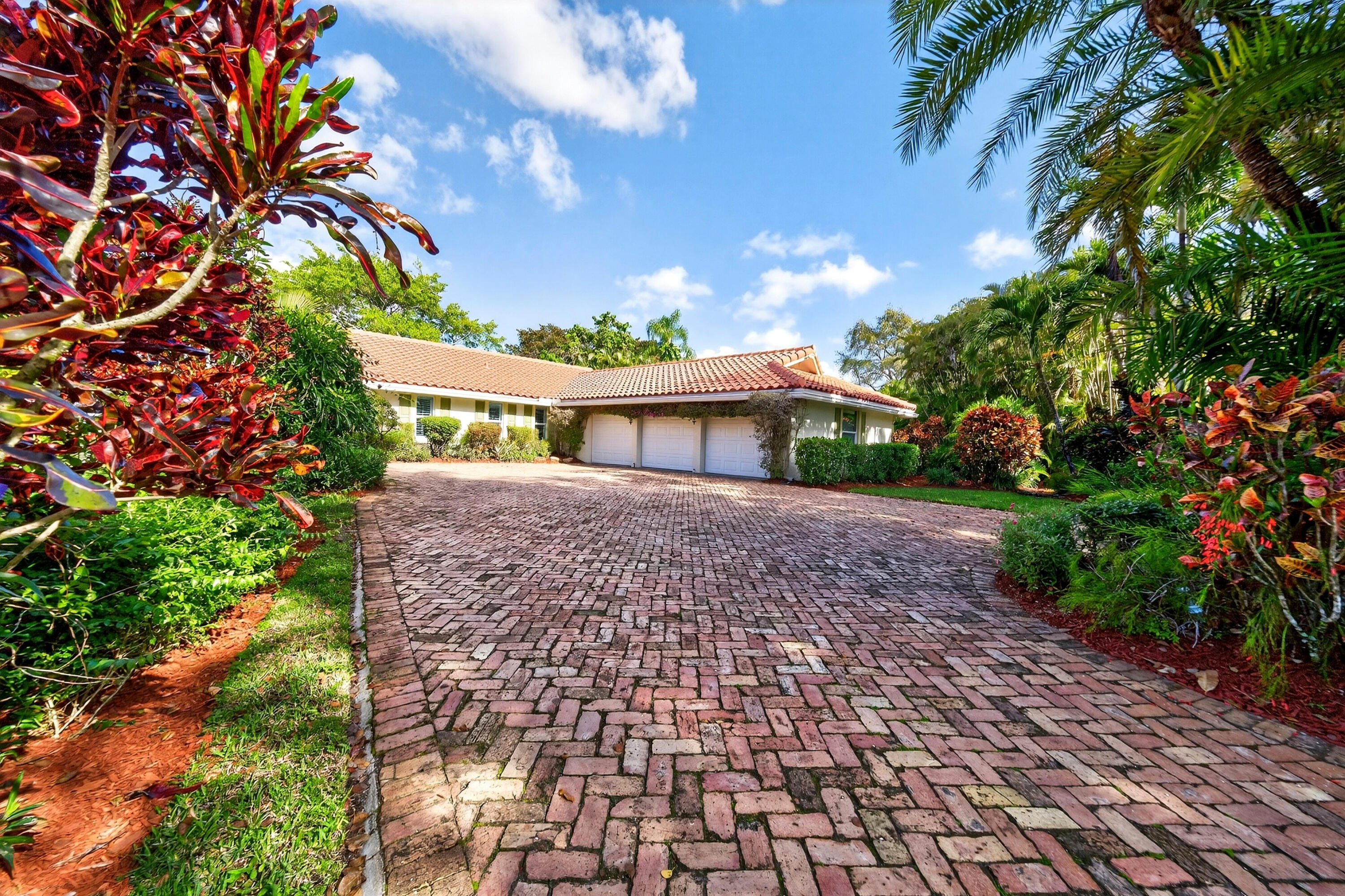 CYPRESS HEAD - Residential