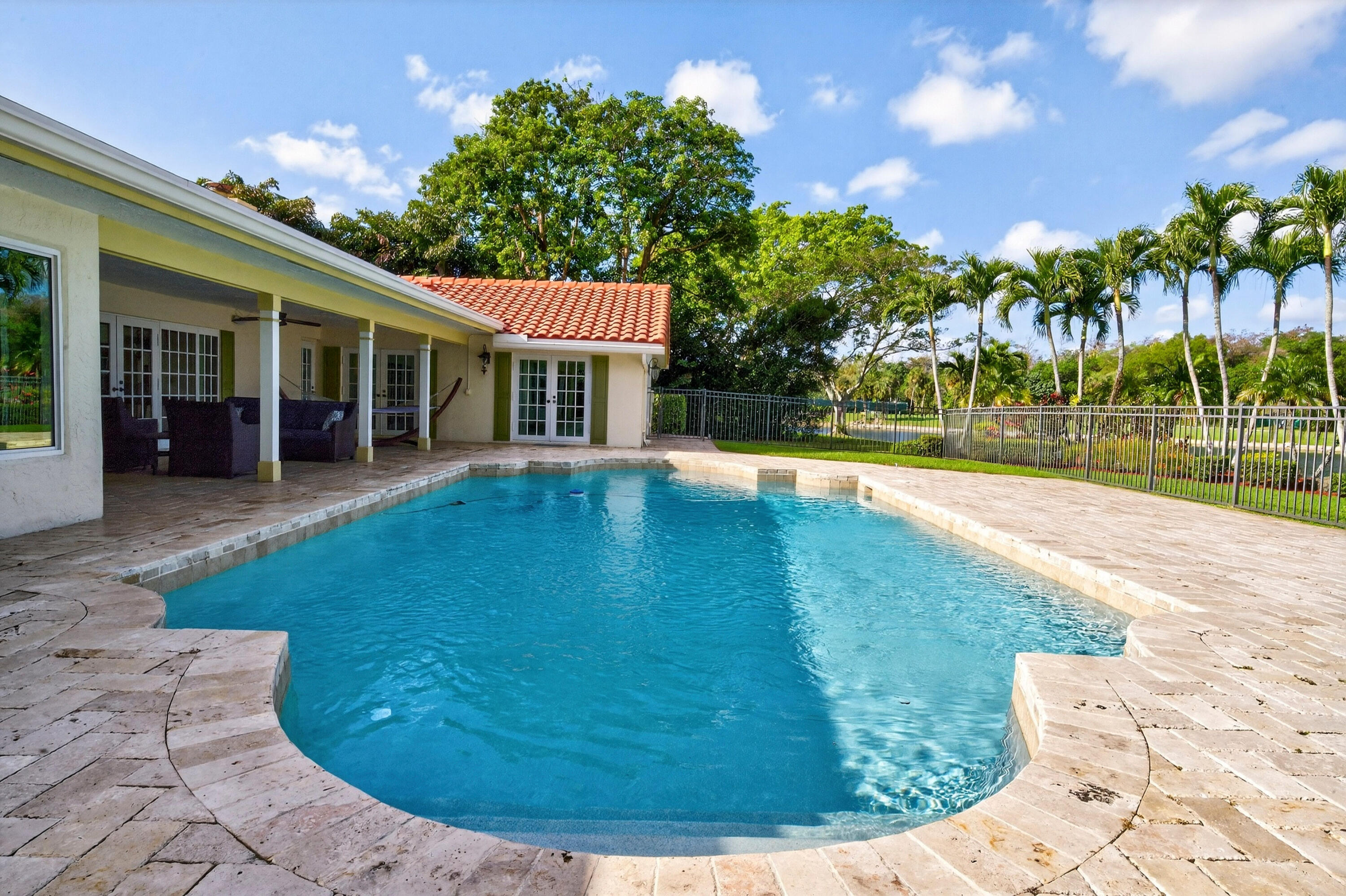 CYPRESS HEAD - Residential